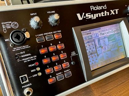 Roland-V-Synth / XT